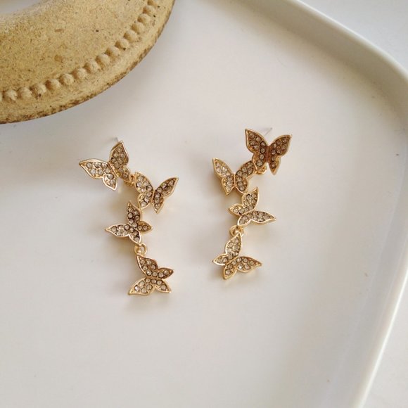 💙💕Last one Butterfly Statement Earrings - Picture 3 of 8